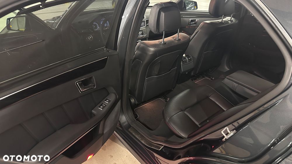 Mercedes-Benz Klasa E 350 CDI DPF 4Matic BlueEFFICIENCY 7G-TRONIC Avantgarde - 21
