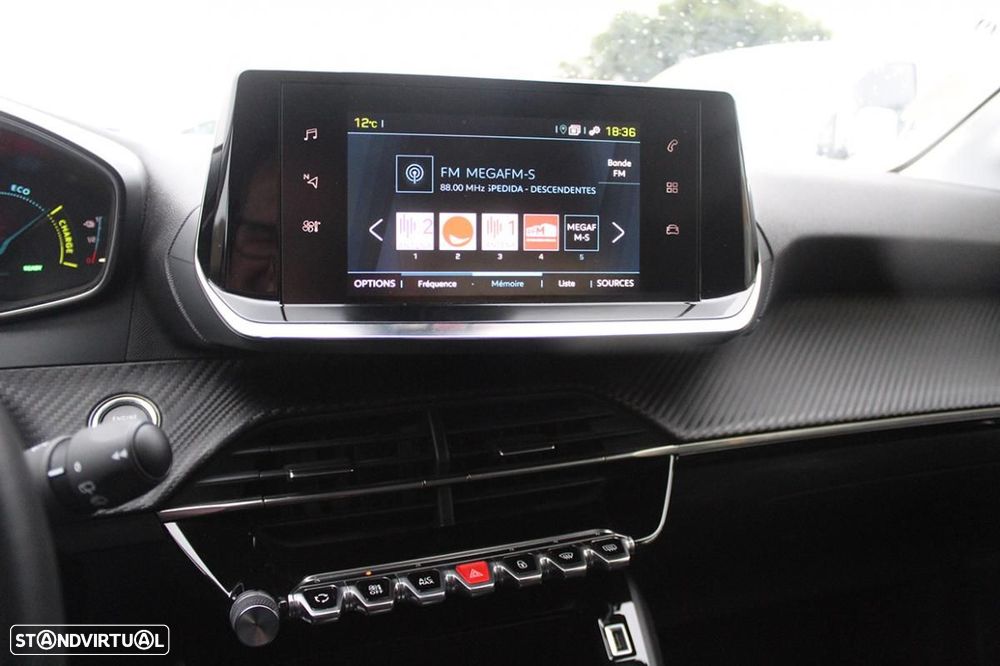 Peugeot e-208 Active Pack - 21