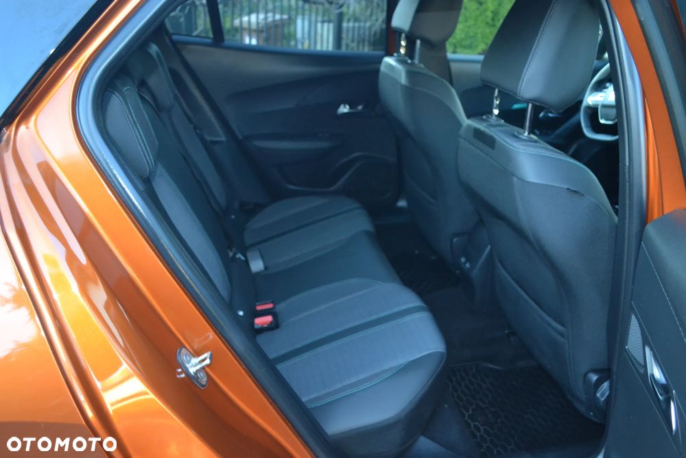 Peugeot 2008 1.2 PureTech Allure Pack S&S EAT8 - 16