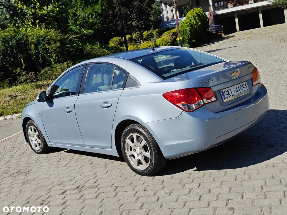 Chevrolet Cruze 2.0 LS - 13