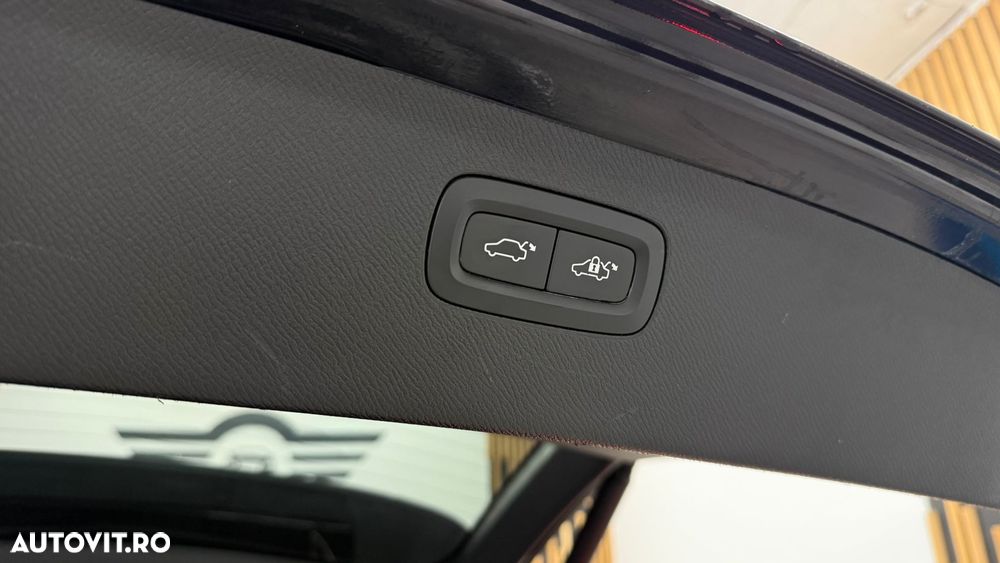 Volvo XC 90 D5 AWD Inscription - 35