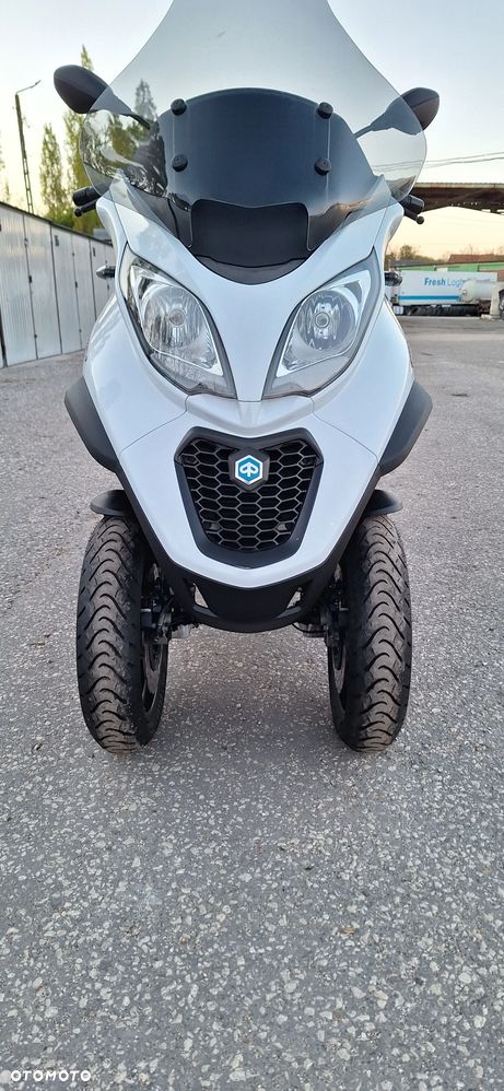 Piaggio MP-3 - 24