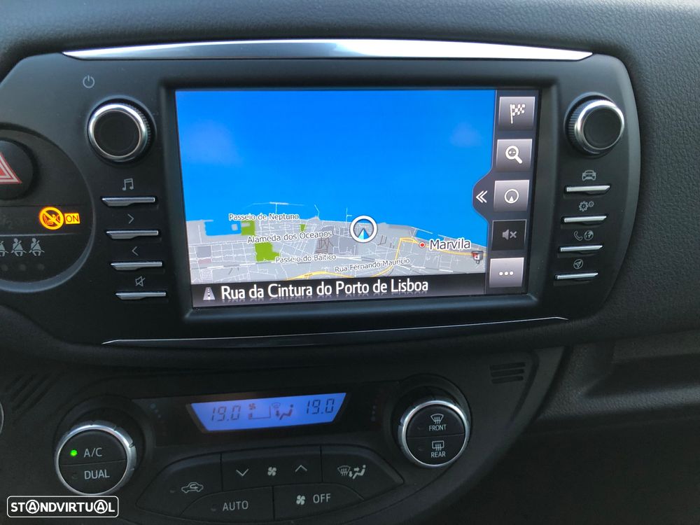 Toyota Yaris 1.5 HSD Square Collec.White - 16