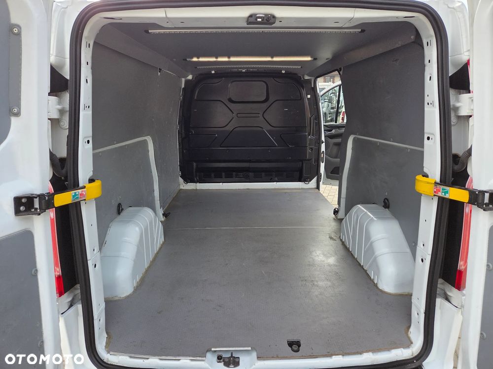 Ford Transit Custom - 22