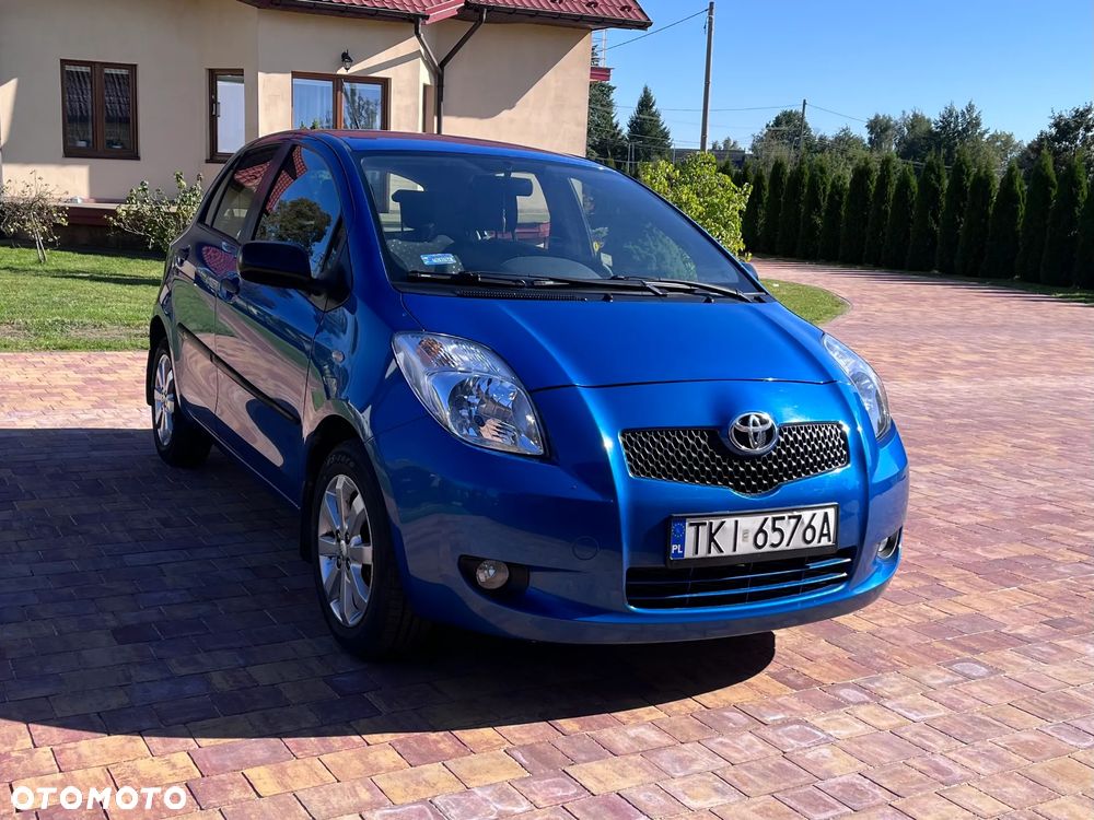 Toyota Yaris - 1