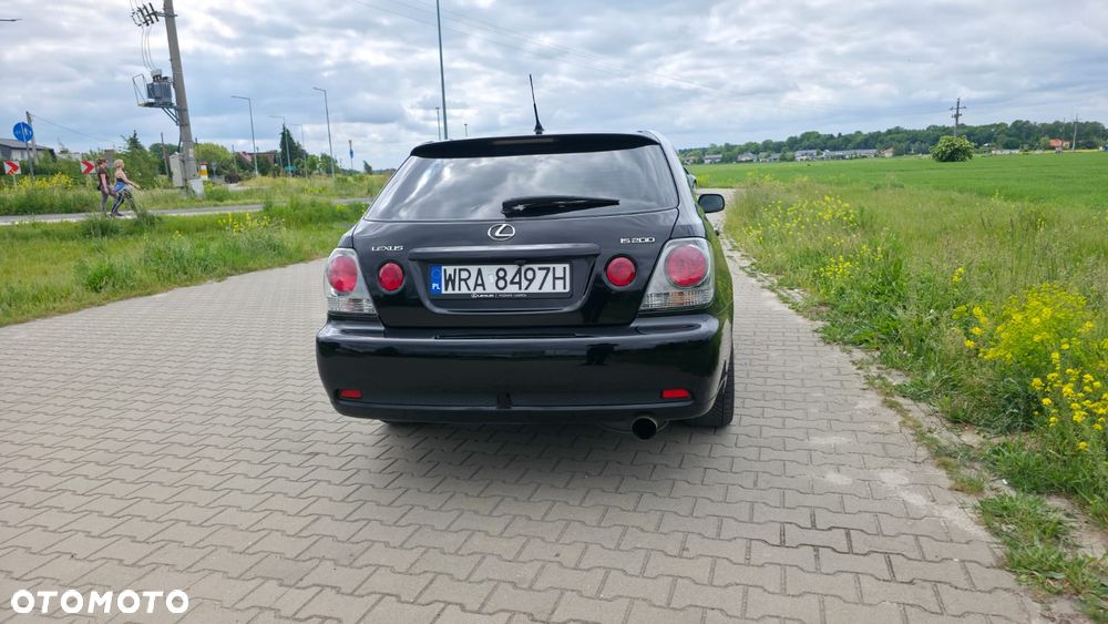 Lexus IS 200 SC Classic - 4