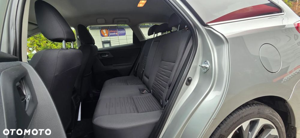 Toyota Auris 1.6 D-4D Design Edition - 32