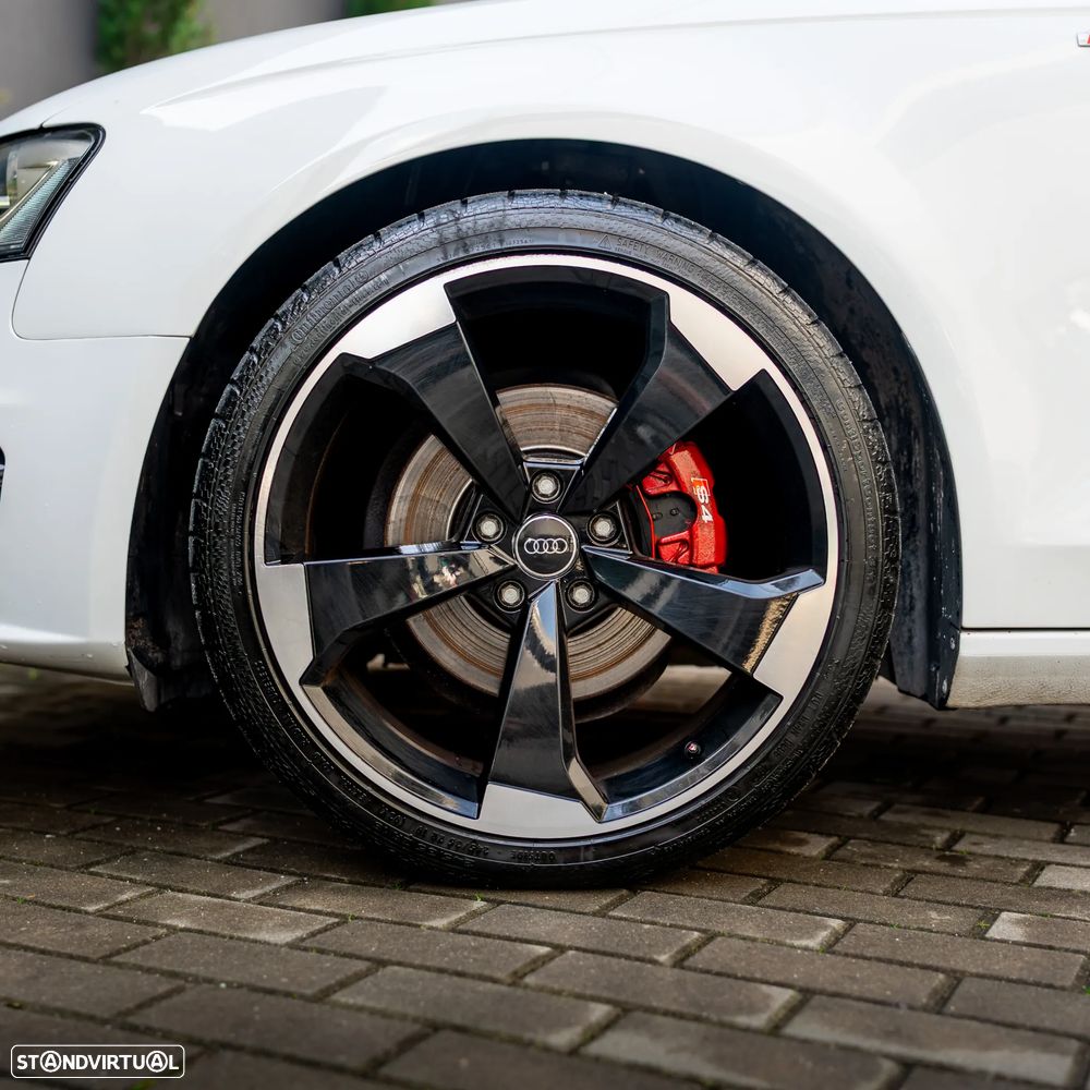 Audi A4 Avant 30 TDI S tronic S line - 7