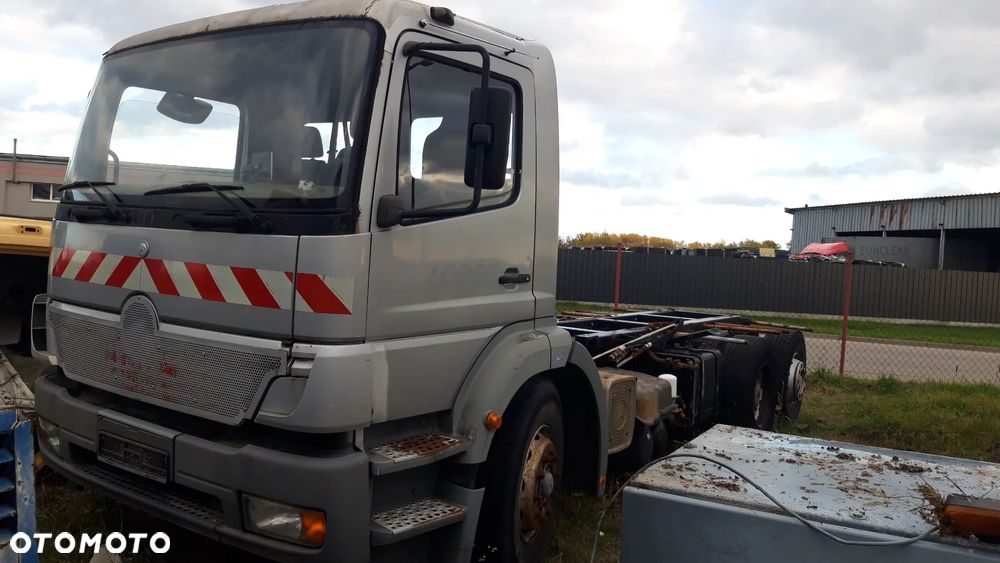 Mercedes-Benz Axor 4x2 18-29 - 3