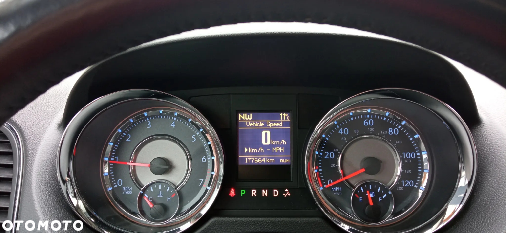 Chrysler Town & Country 3.6 Limited - 18