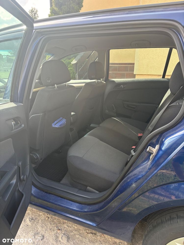 Opel Astra 1.9 CDTI Enjoy - 8
