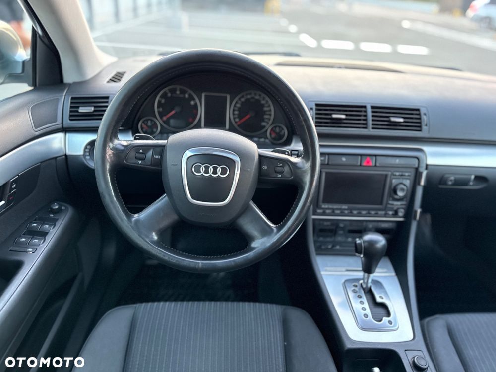 Audi A4 Avant - 16