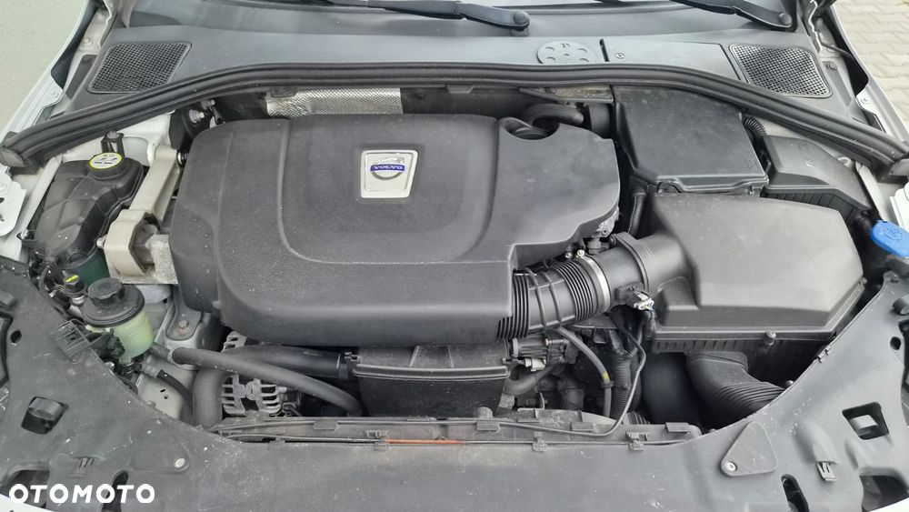 Volvo V60 D5 AWD Geartronic Summum - 15
