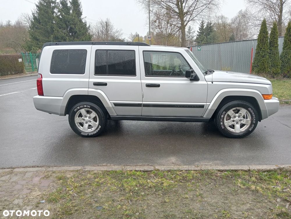 Jeep Commander - 4