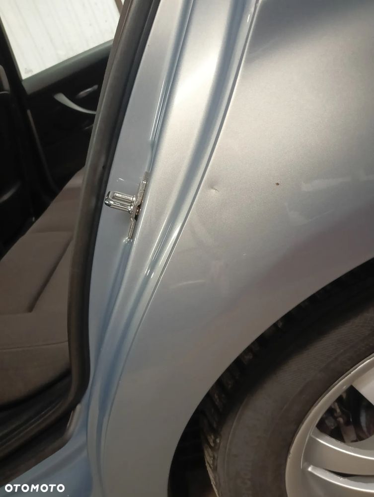 BMW Seria 3 318d DPF - 18