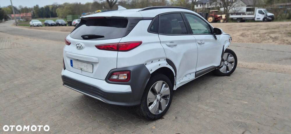 Hyundai Kona 64kWh Premium - 15