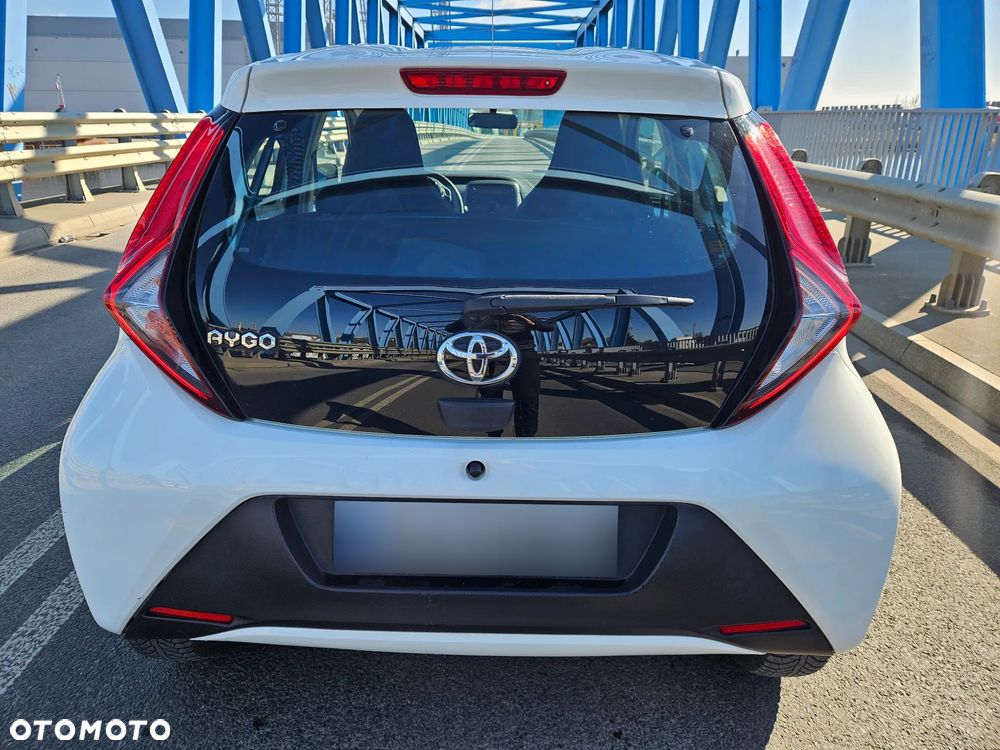Toyota Aygo x-business - 11