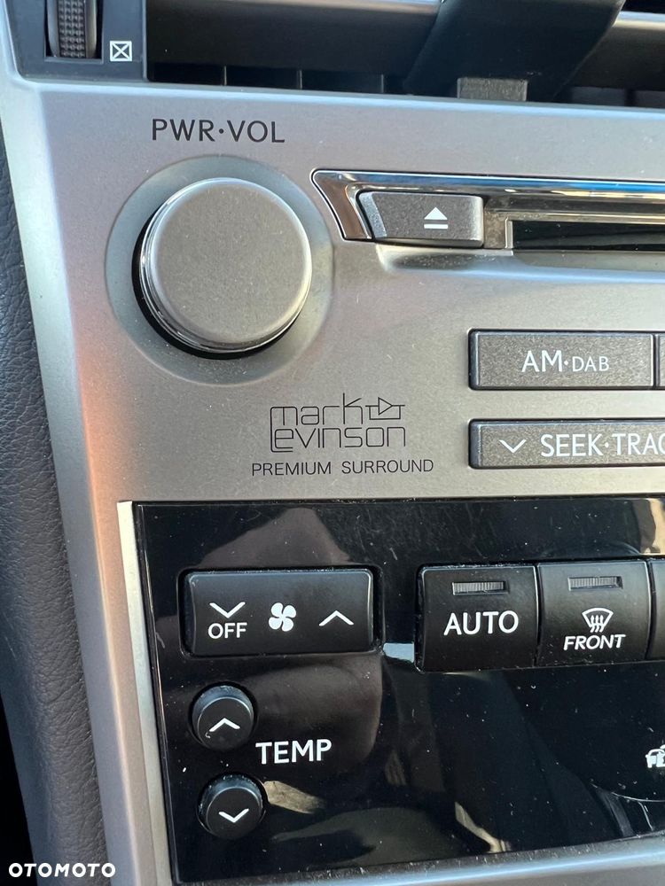 Lexus RX 450h (hybrid) - 24