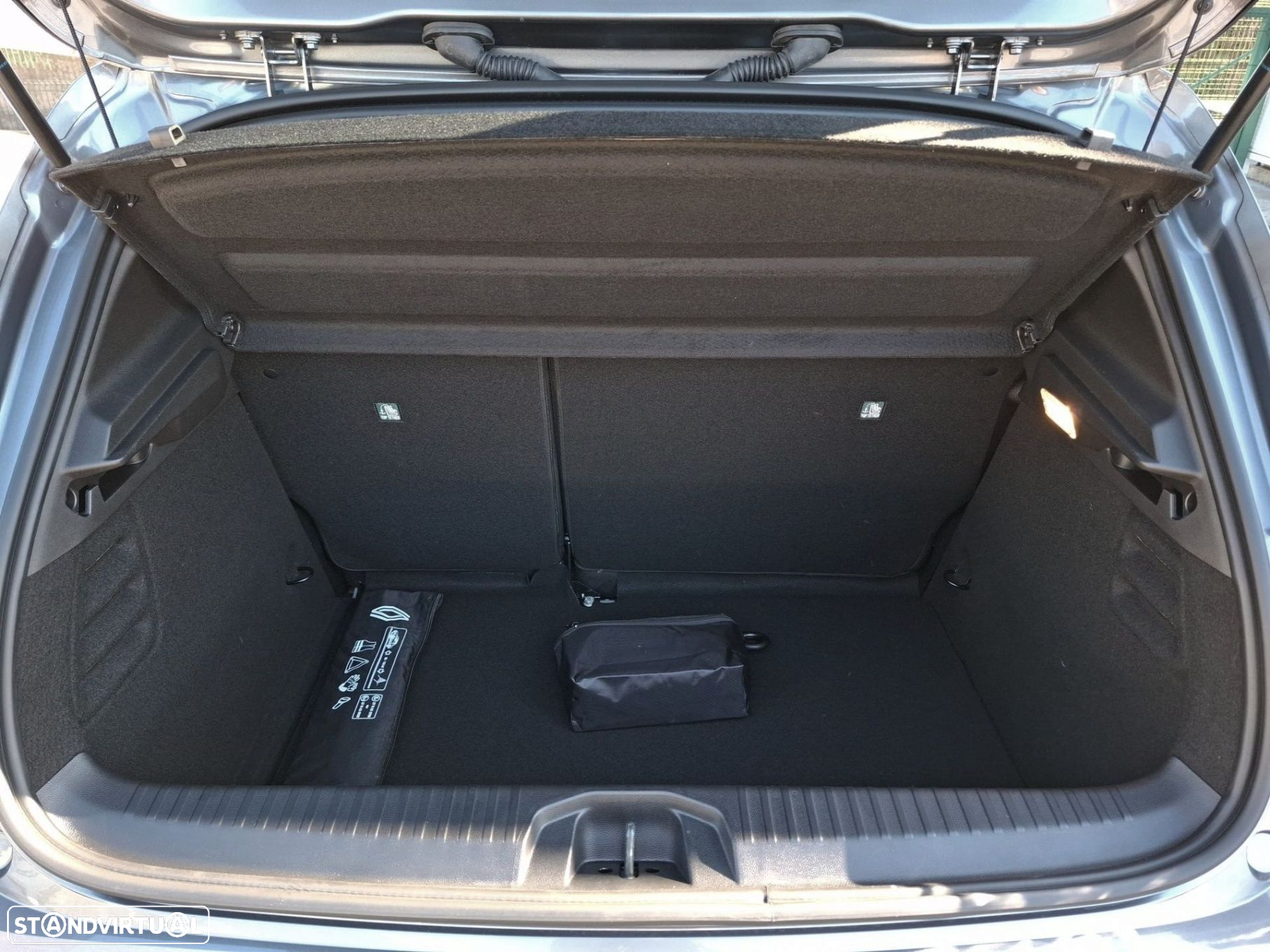 Renault Clio 1.0 TCe Techno Bi-Fuel - 25