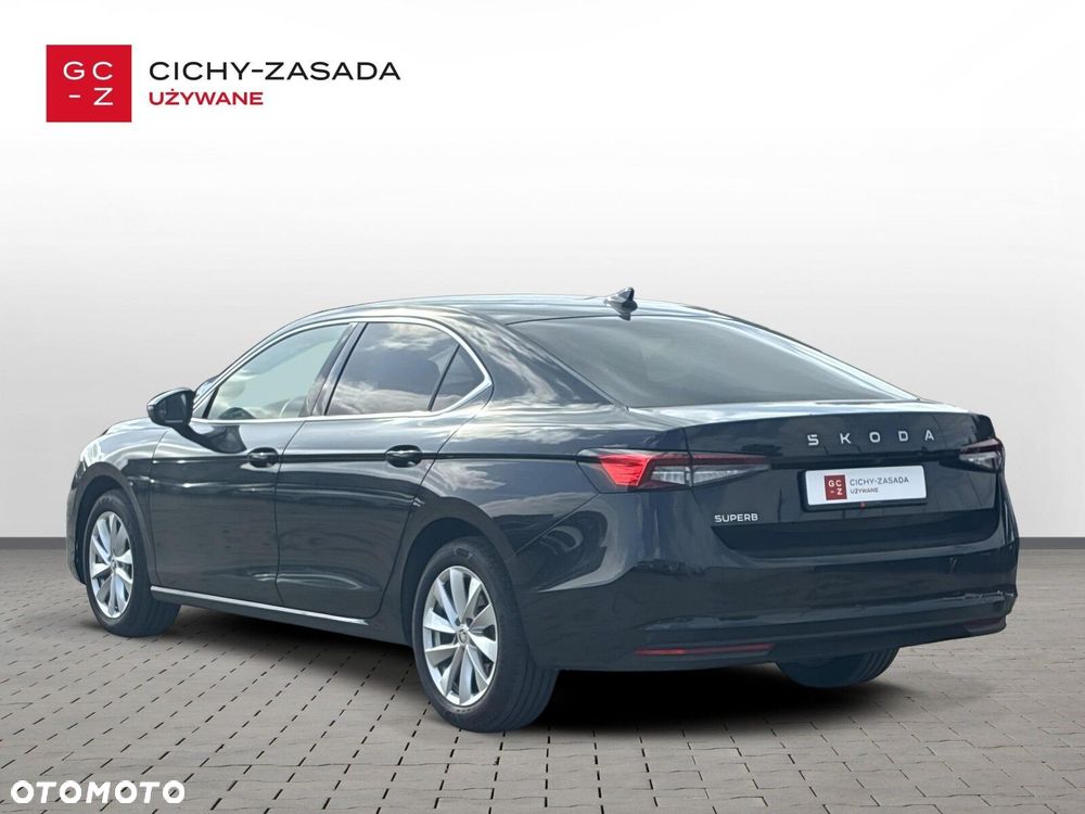 Skoda Superb 2.0 TDI SCR Selection DSG - 4