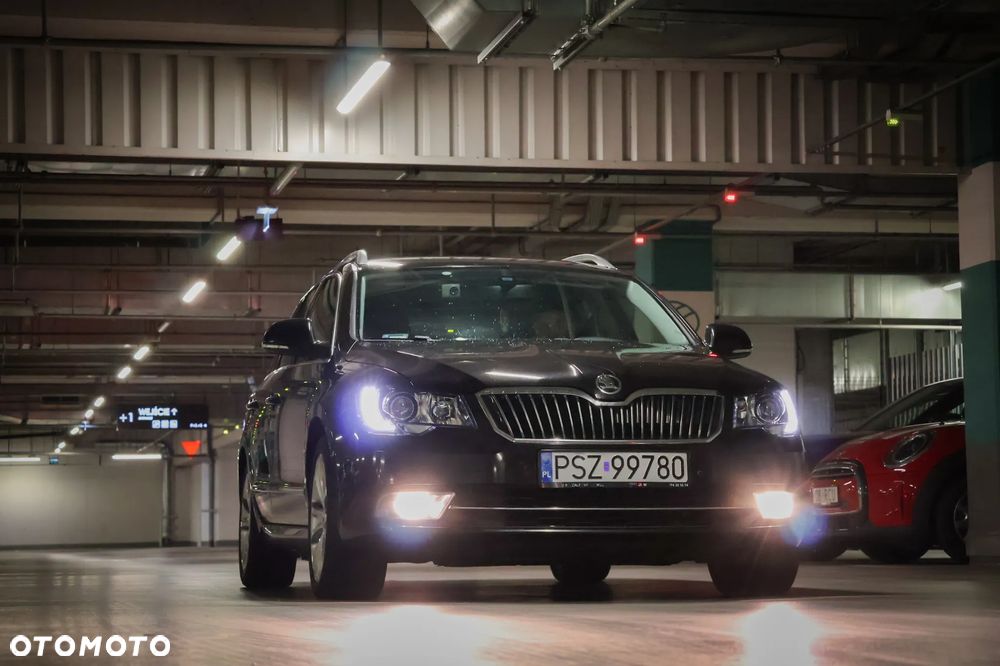 Skoda Superb 2.0 TDI 4x4 Business DSG - 3