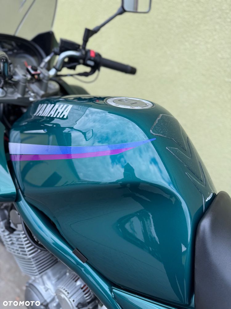 Yamaha XJ - 37