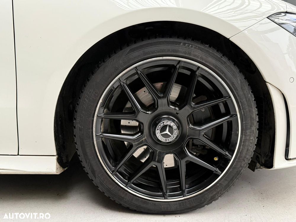 Mercedes-Benz CLA 220 4Matic 7G-DCT AMG Line - 11