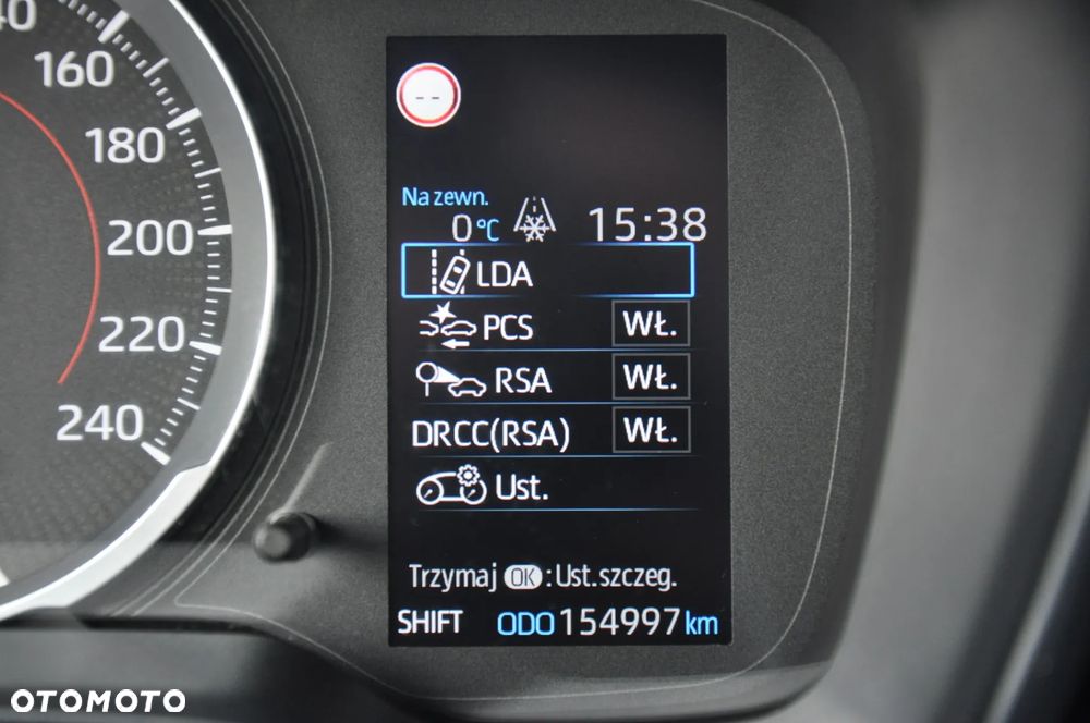 Toyota Corolla 1.6 Comfort - 33