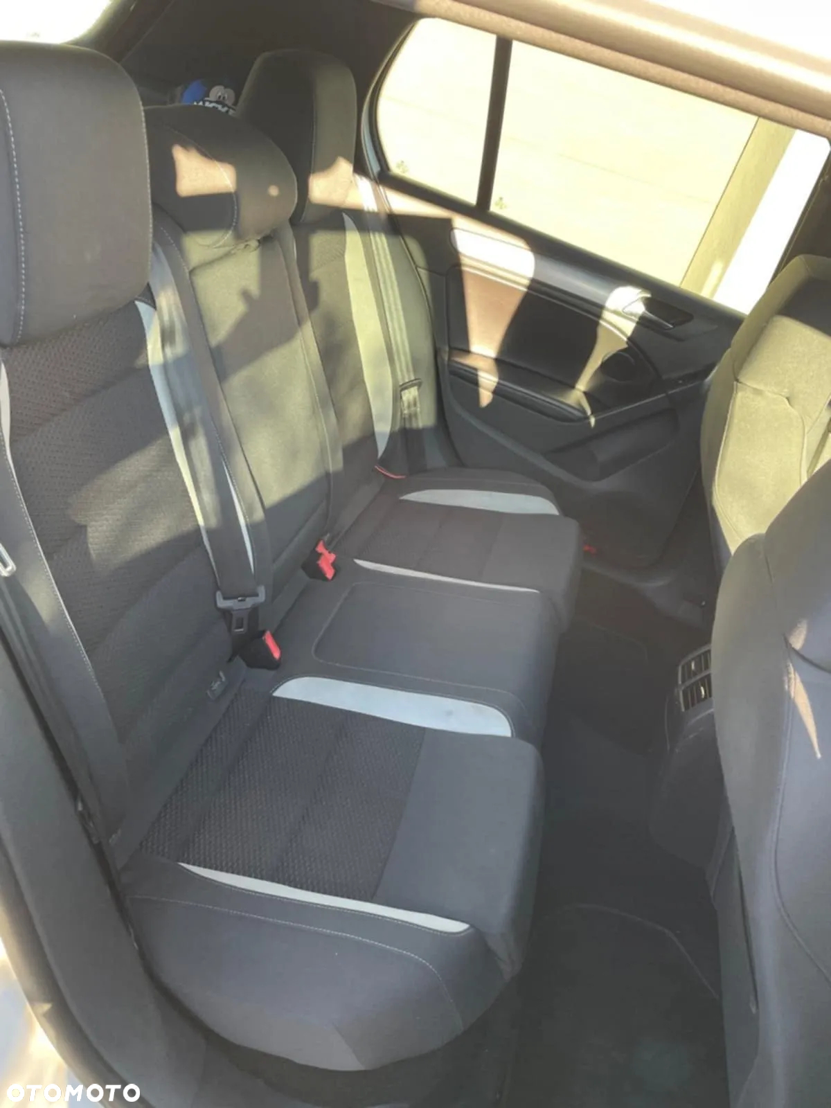 Volkswagen Golf - 10