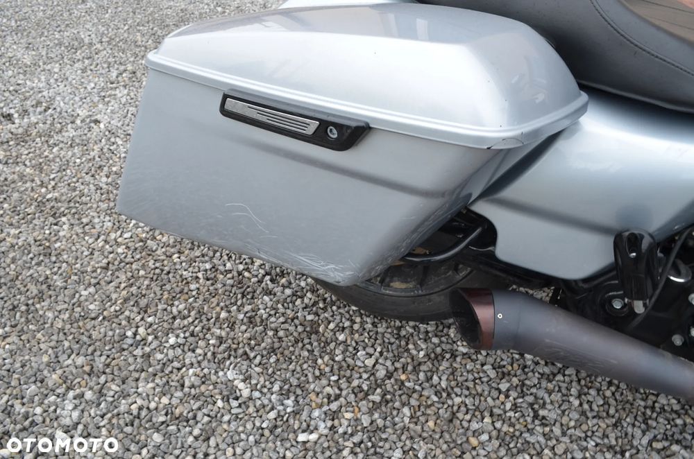 Harley-Davidson Touring Street Glide - 15