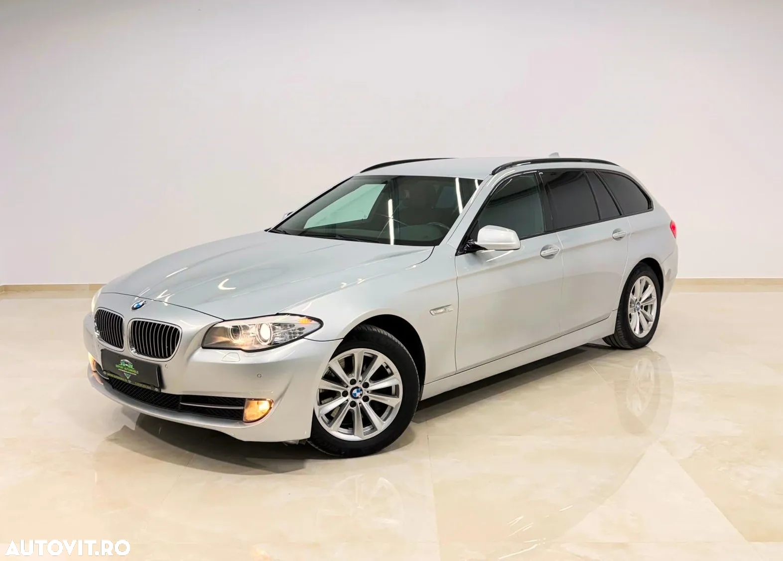 BMW Seria 5 525d xDrive Touring Sport-Aut. Modern Line - 10