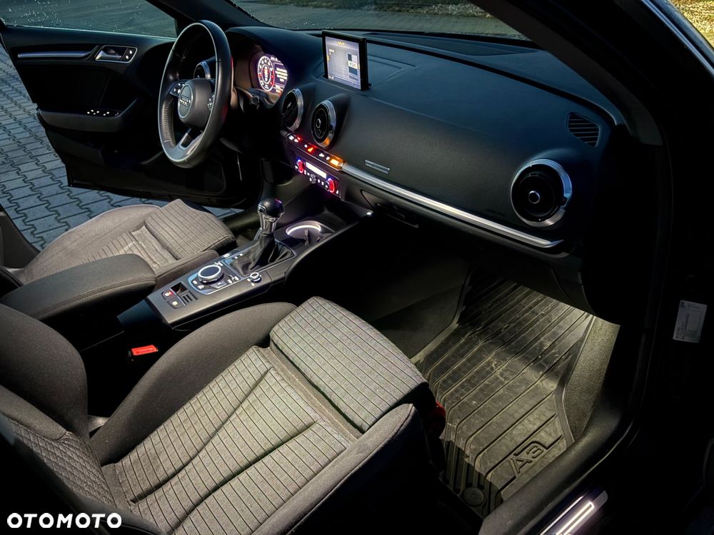 Audi A3 Sportback 1.5 TFSI S tronic - 12