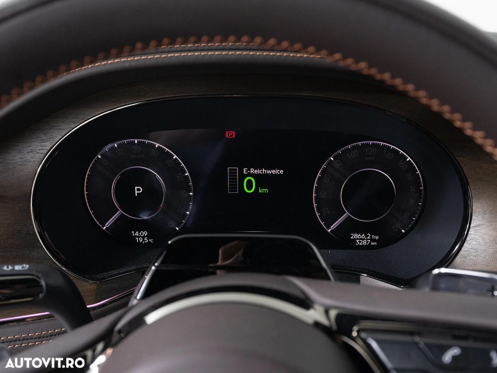 Bentley Flying Spur V8 PHEV - 12