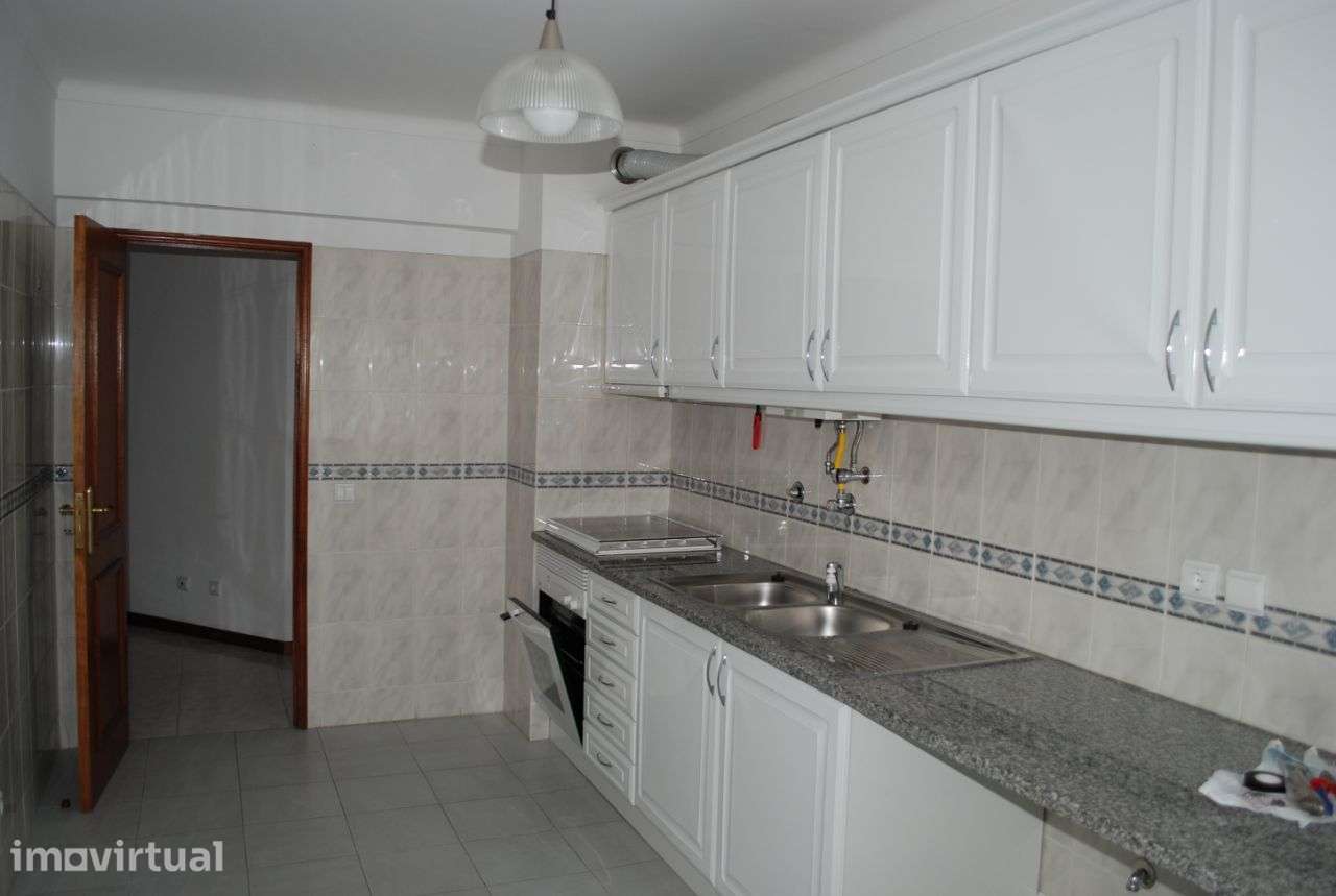T2 Santa Marta do Pinhal - Grande imagem: 3/23