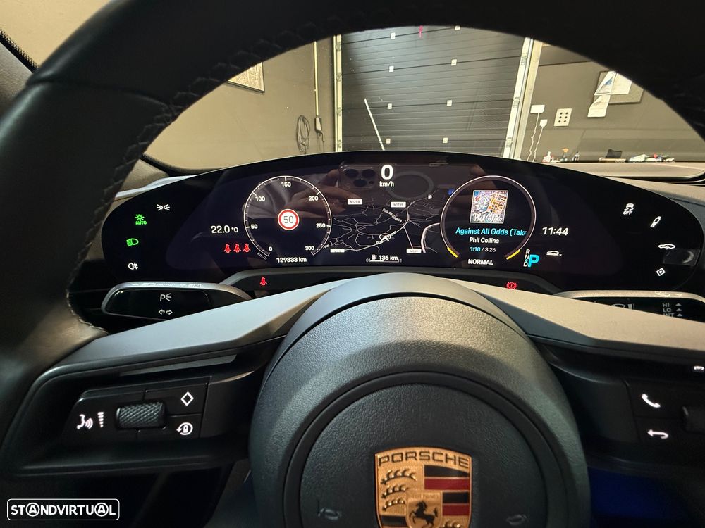 Porsche Taycan Standard - 31