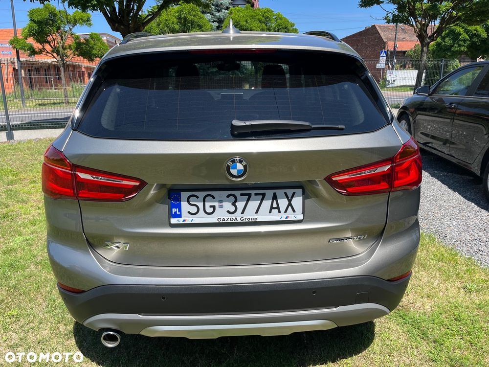 BMW X1 sDrive18i xLine - 2