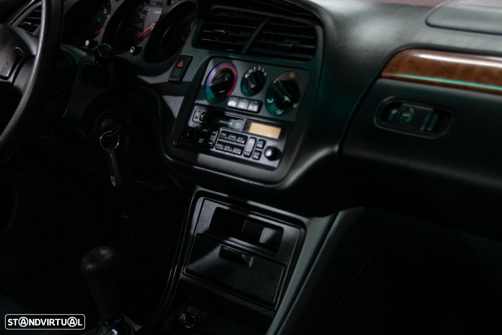 Honda Accord 1.6 LS - 9