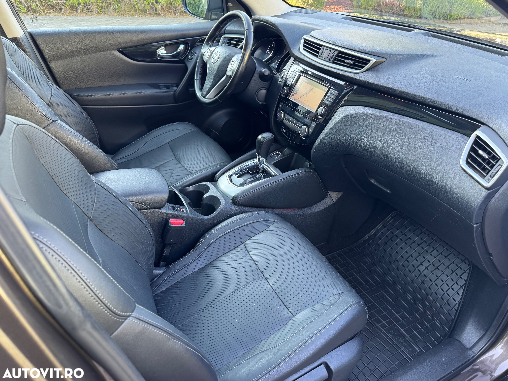 Nissan Qashqai 1.6 DCI Start/Stop X-TRONIC Tekna - 8