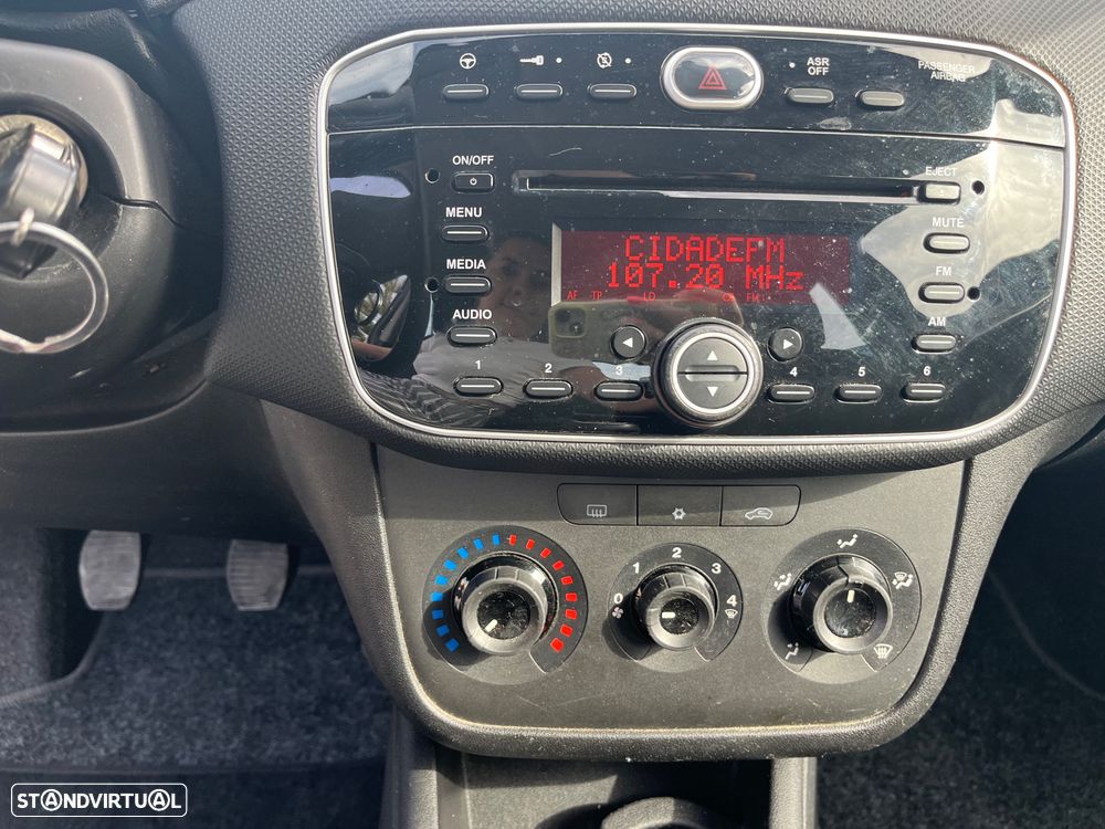Fiat Punto 1.2 Lounge S&S - 39