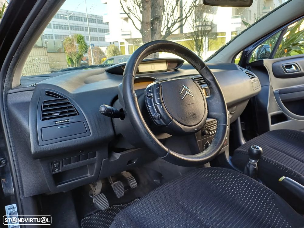 Citroën C4 1.6 HDi Exclusive - 18