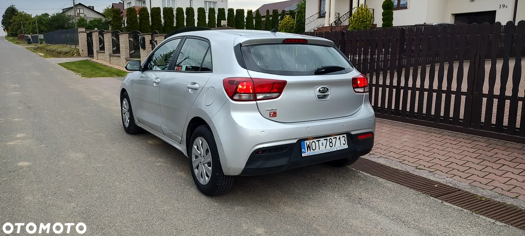 Kia Rio 1.2 Business Line - 4