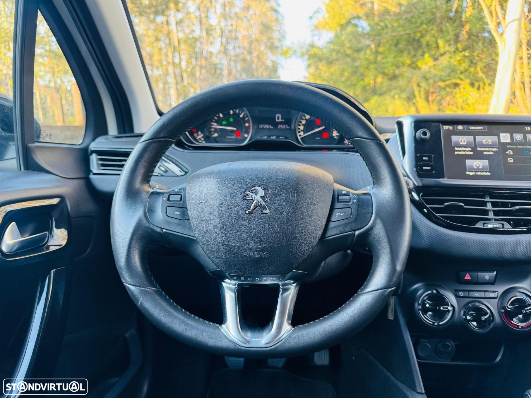Peugeot 208 1.6 BlueHDi Style - 20