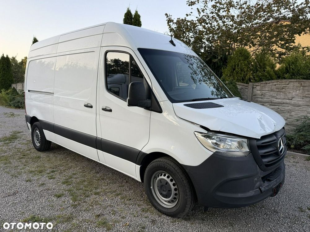Mercedes-Benz Sprinter - 16