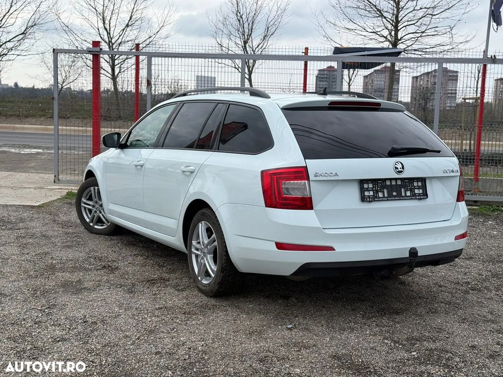 Skoda Octavia 2.0 TDI DSG Tour - 10