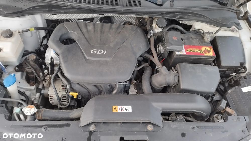 Hyundai i40 Kombi blue 1.6 Family - 21