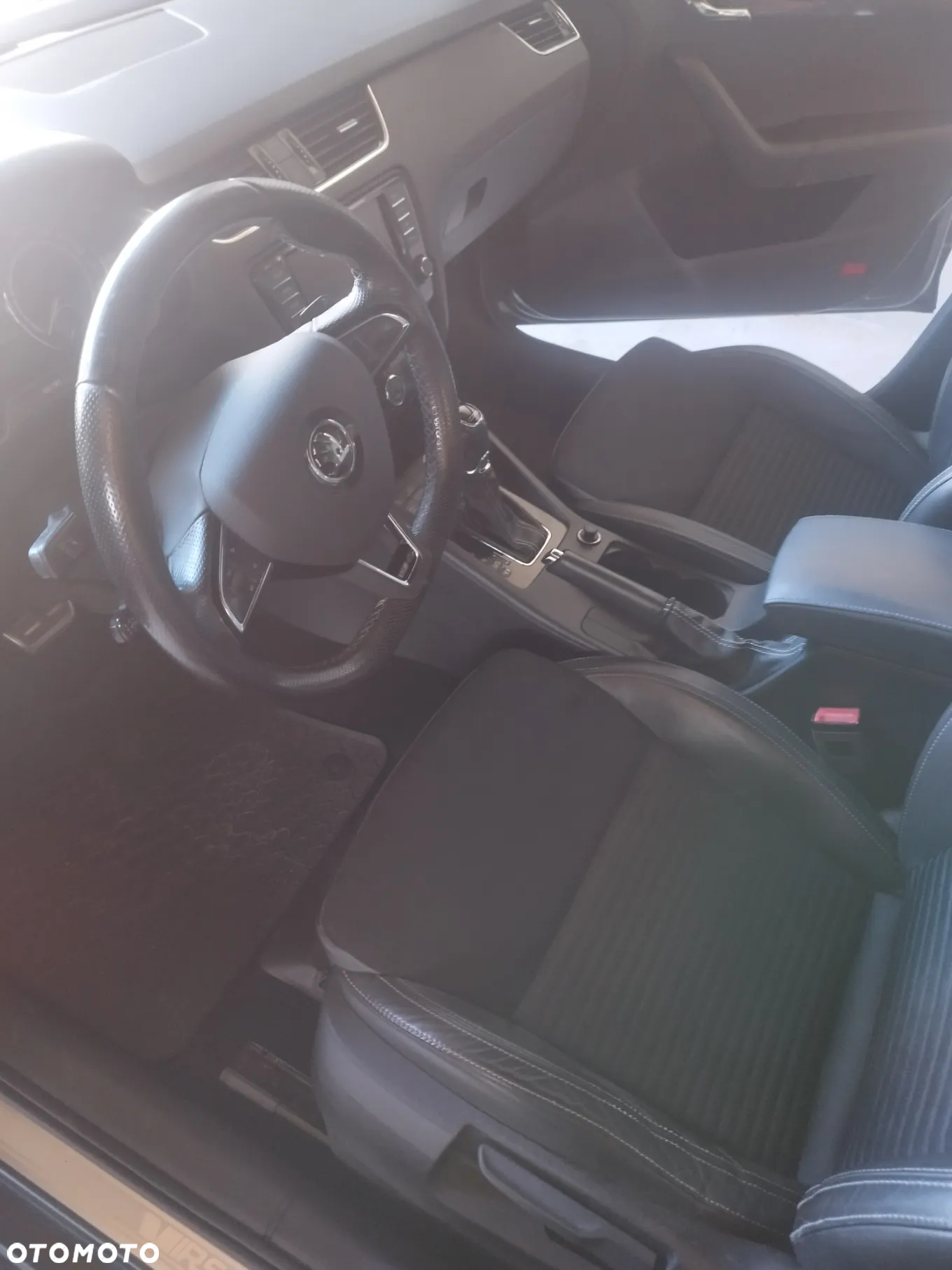 Skoda Octavia Combi 2.0 TDI 4x4 DSG RS - 17