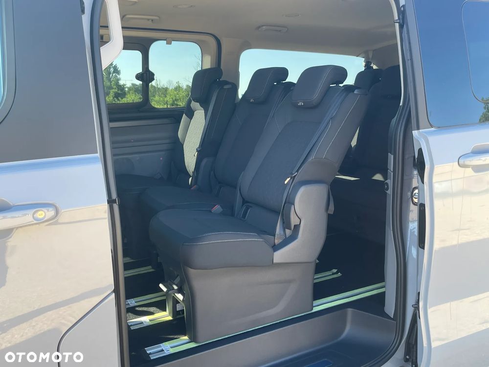 Ford Tourneo Custom 2.0 EcoBlue 320 L2 Titanium - 23
