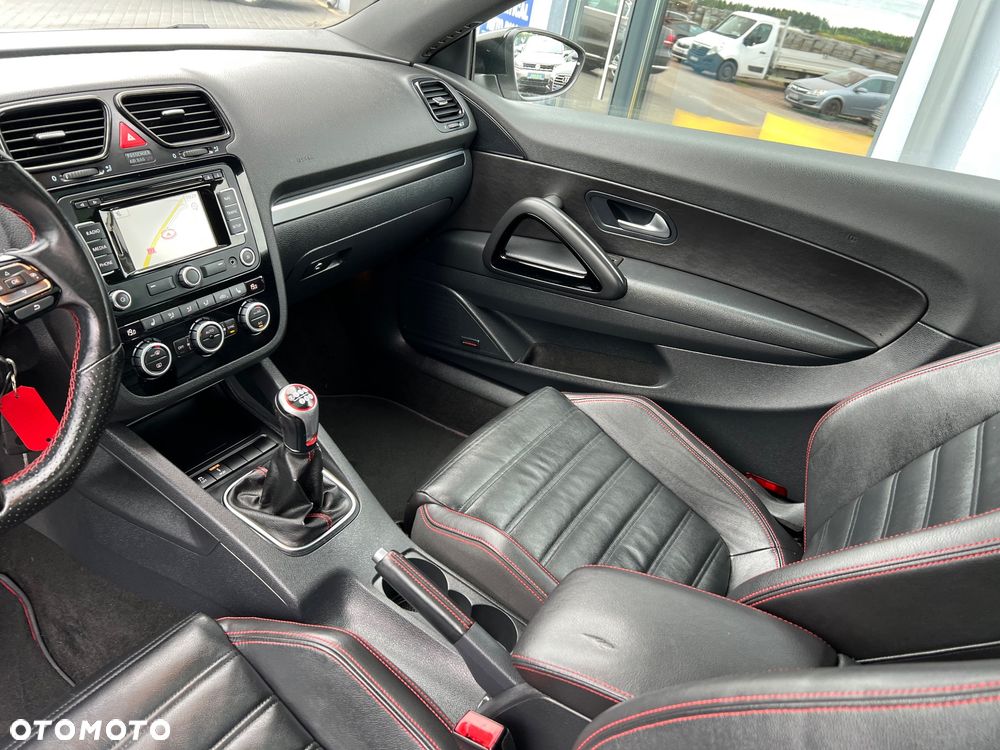 Volkswagen Scirocco 2.0 TDI Blue Motion Technologie Edition - 16