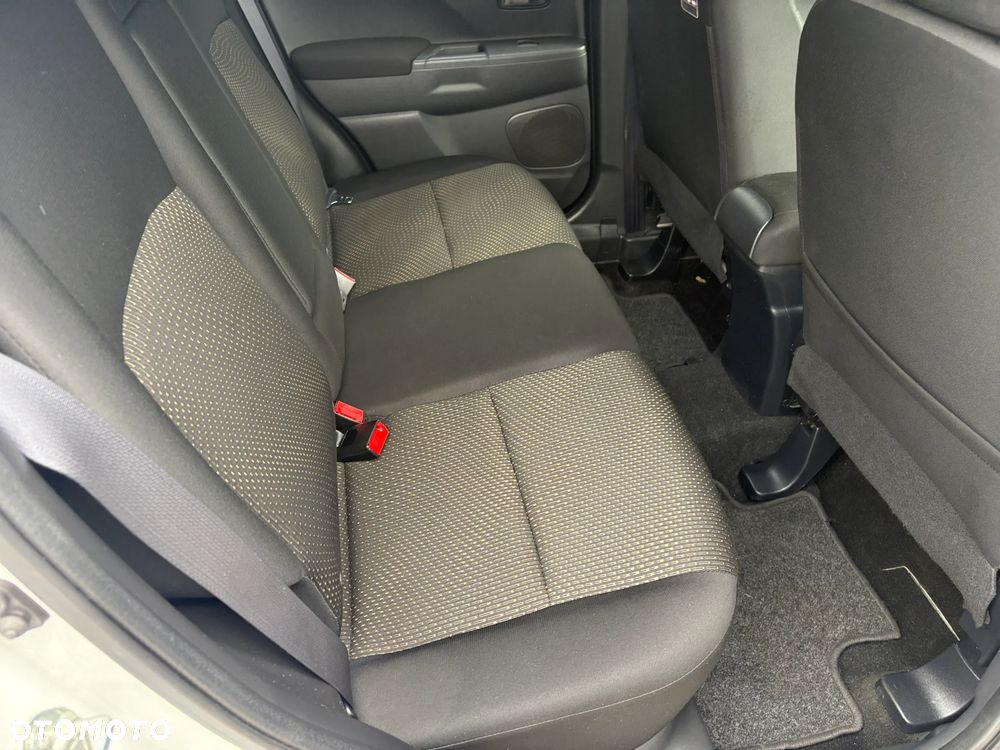 Mitsubishi ASX 1.6 Blue Sky Edition - 14