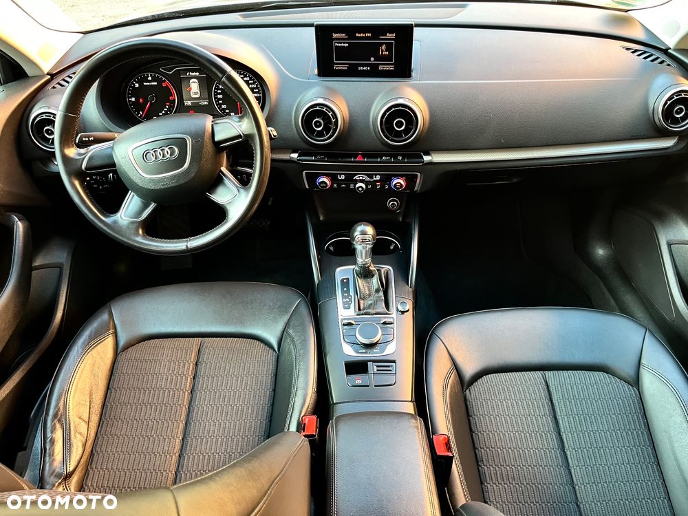 Audi A3 Sportback 1.6 TDI DPF S tronic Ambiente - 14